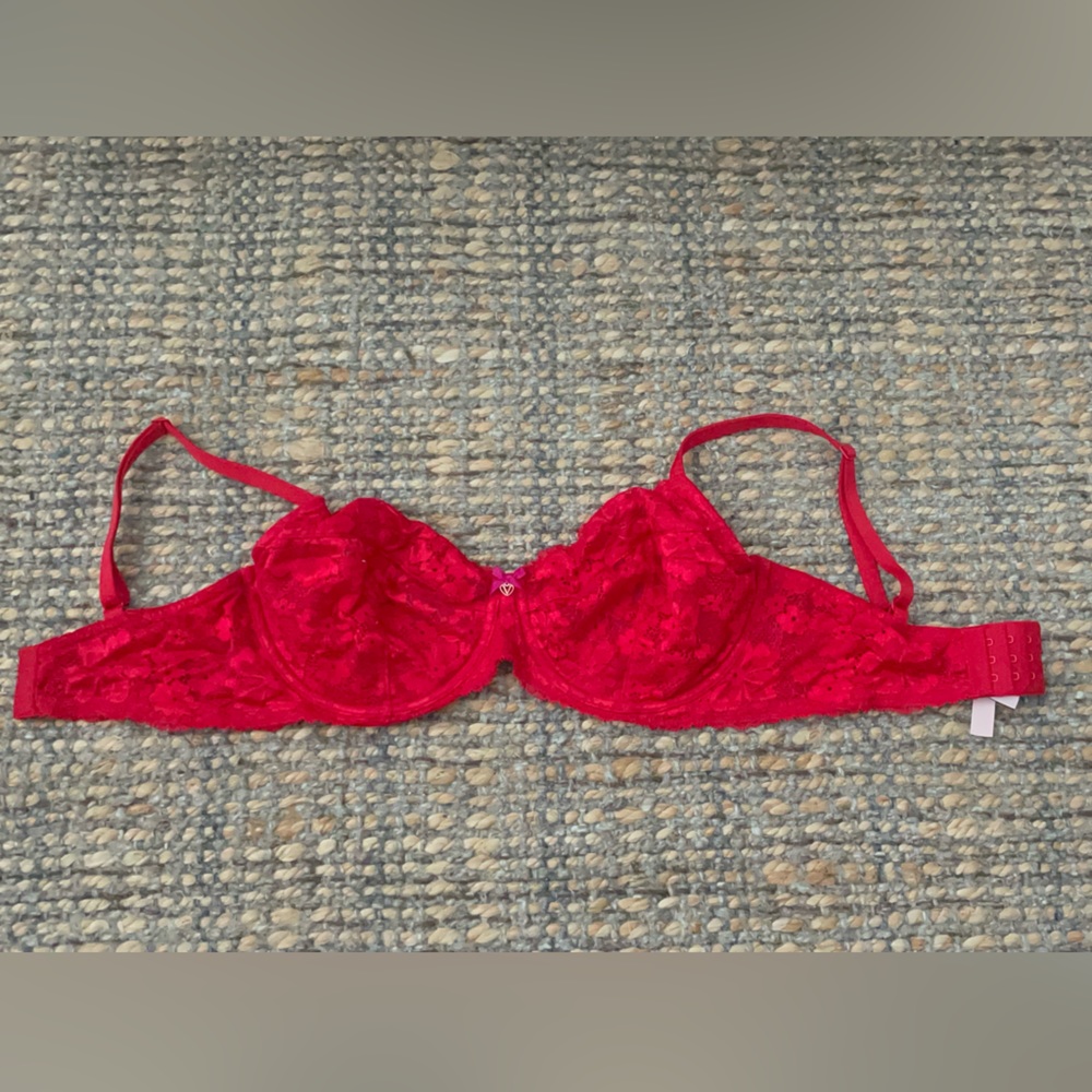 Victoria’s Secret Red Lace Bra